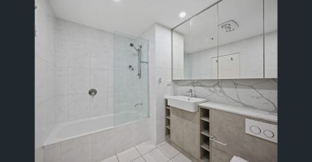 DUAL LEVEL PENTHOUSE WITH PRIVATE TERRACES - Photo 5