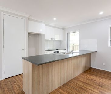 10 Tanilba Road, Mallabula NSW 2319 - House For Rent | Domain - Photo 5