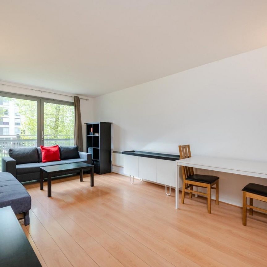 2 bedroom Flat To Let - Photo 1