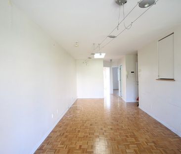 Appartement Montréal (Ville-Marie) À Louer - Photo 2