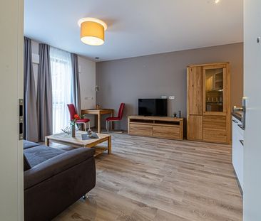 Modern möblierte Altstadtwohnung in ruhiger Lage - Photo 1