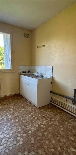 Location Appartement 1 pièce 31m² EU 76260 - Photo 2