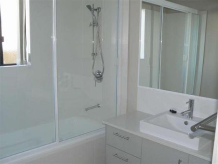 Family Living Near Fraser Coast Anglican College - Urraween - Photo 3