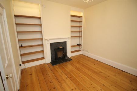 2 bedroom detached house to rent - Photo 2