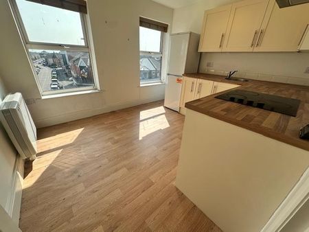 1 bedroom flat to rent - Photo 3