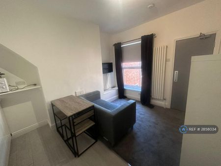 1 bedroom flat to rent - Photo 3