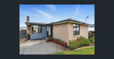 Refreshed and Refined Family Home - Photo 4