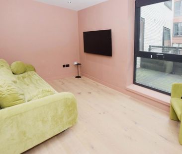 2 bedroom flat to rent - Photo 1