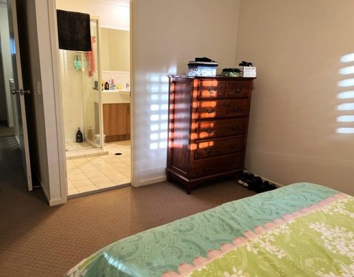 Pet friendly Large bedrooms Bathrooms Air Conditioned - Photo 1