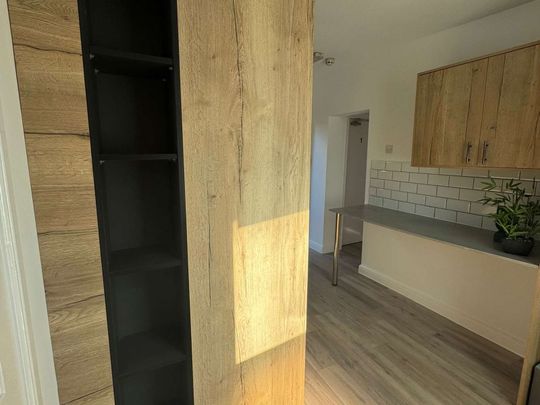 Rear Flat, 76 Station Road Room 2 - Photo 1