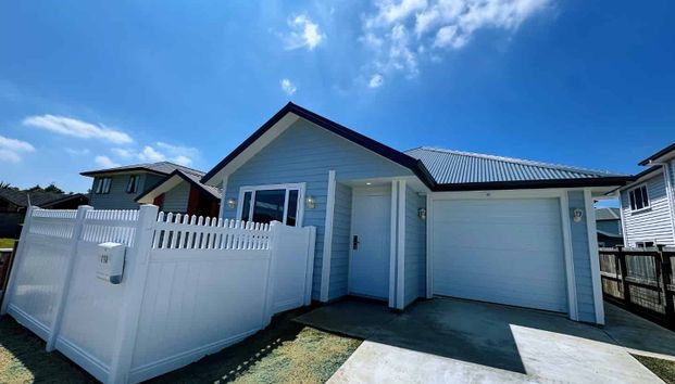 Brand New Three bedrooms in sought-after Flagstaff - Photo 1