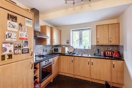 2 bedroom flat to rent - Photo 5