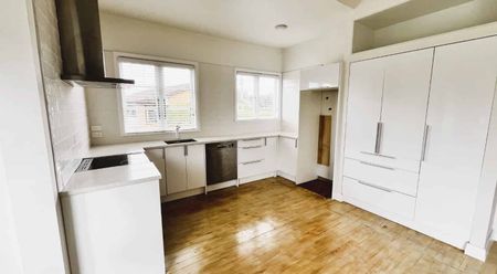 CAMBRIDGE - 4 BEDROOMS - Photo 3