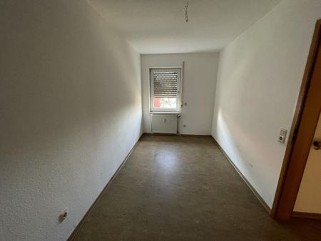 ACHTUNG REGISTRIERUNG BEI DER STADT NÖTIG! Nur für Gießener Seniorinnen & Senioren: Helle, gemütliche 3 Zimmer-Wohnung mit Balkon, Curtmannstr. 38, Gießen - Photo 3