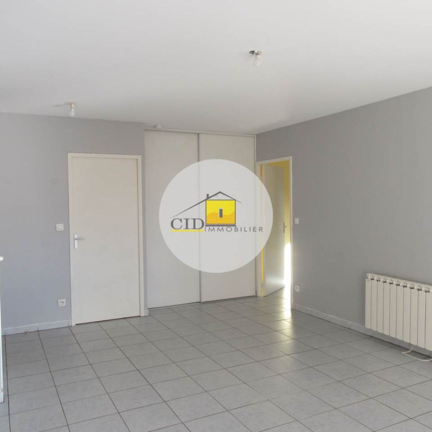 Location Appartement 3 pièces 63m² ST PRIEST 69800 - Photo 1