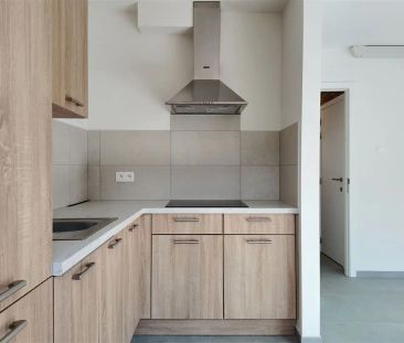 Volledig vernieuwd appartement; 2 slaapkamers en garagebox - Foto 3