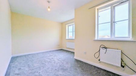 3 bedroom semi-detached house to rent - Photo 3