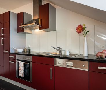 Tolle Dachwohnung mit Loftcharakter - Photo 1