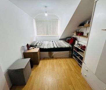 171 Dunluce Avenue, Belfast BT9 7AX - Photo 4