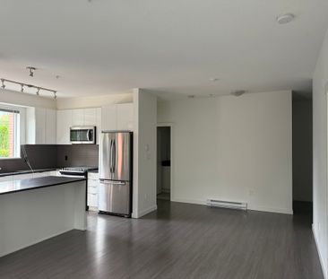 Prescott Commons - Ground Floor/Corner Unit 2 bedroom/2 Bathroom - Photo 2