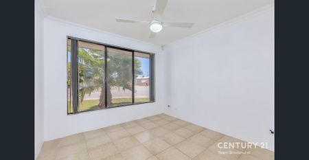 Stunning Family Home! - Photo 2