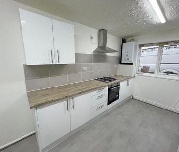 3 bedroom terraced house to rent - Photo 5