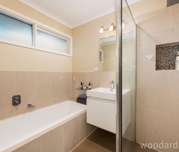 Family Home in Forest Hill. - Photo 5