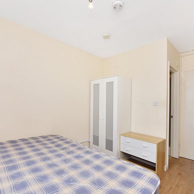 4 bedroom maisonette to rent - Photo 1