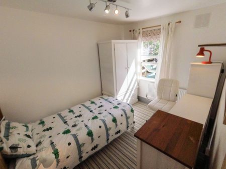 Room in a Shared House, Riley Road, BN2 - Photo 2