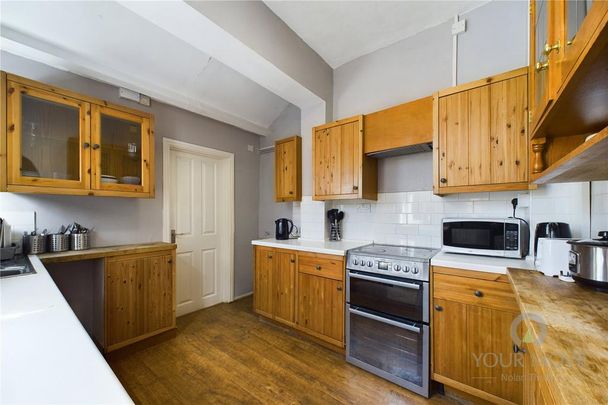 1 bedroom in a house share to rent - Photo 1