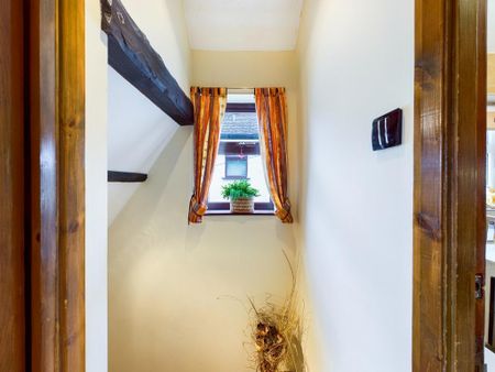 3 bedroom end of terrace house to rent - Photo 2