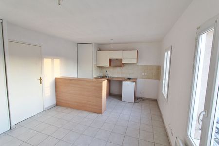 Location Appartement 2 pièces 38m² - Photo 3