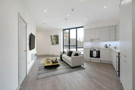 Norbury Crescent, London, SW16 - Photo 2