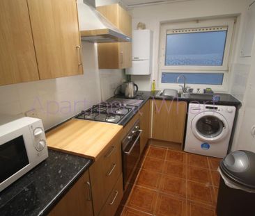 1 bedroom in a flat share to rent - Photo 4