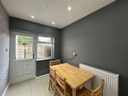 Hazelmere Gardens, Hornchurch, RM11 2AS, Property for rent - Photo 2