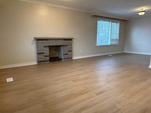 For Lease - 579 Sheppard Avenue, Toronto, Ontario - Photo 3