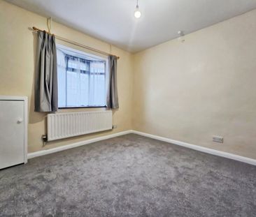 Alexandra Road, Ashford, Surrey, TW15 1TP - Photo 1