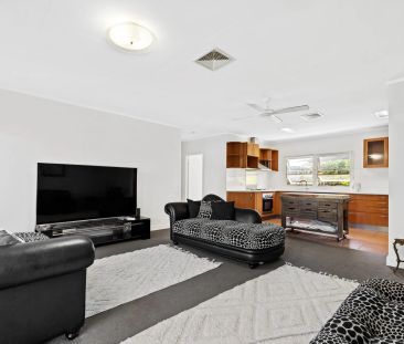 10 Donkin Street, Scarborough. - Photo 4