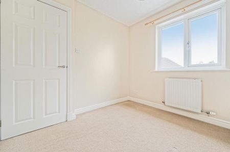 2 bedroom semi-detached house to rent - Photo 2