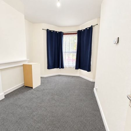 2 Bed Flat, Romford Road, E7 - Photo 4