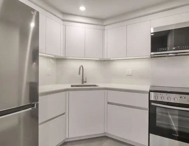 2285 Saint-Mathieu Street | 2285 Saint-Mathieu Street, Montreal - Photo 1