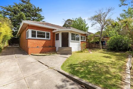 Elevated Living in a Prime Bayside Pocket - Photo 3