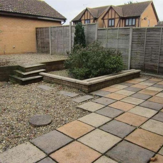 The Mallards, Lakenheath, IP27 - Photo 1