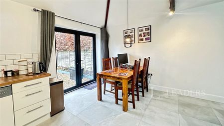 1 bedroom bungalow to rent Riverside Road, Luton, Bedfordshire, LU3 - Photo 4