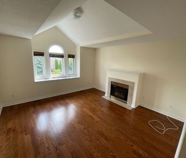 For Lease - 120 Sweet Water Crescent, Richmond Hill, Ontario - Photo 3