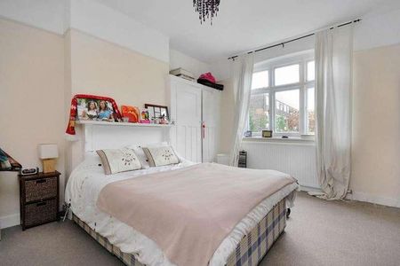 Avoca Road, Tooting Bec, London, SW17 - Photo 2