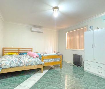 GRANNY GLAT 2 BEDROOM READY FOR CHRISTMAS - Photo 3