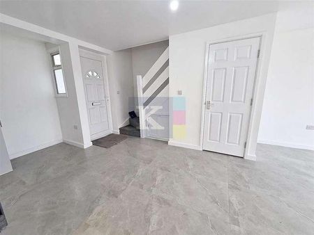 Marshall Drive, Hayes, UB4 - Photo 4