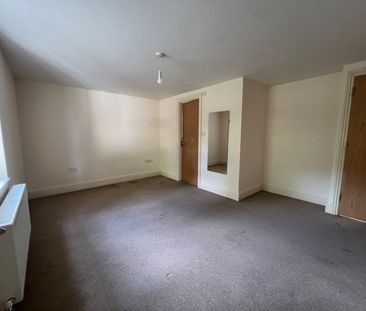 1 Bed Maisonette, Knowle Road, BS4 - Photo 3