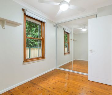 Neat and Tidy Three Bedroom Home - Photo 3